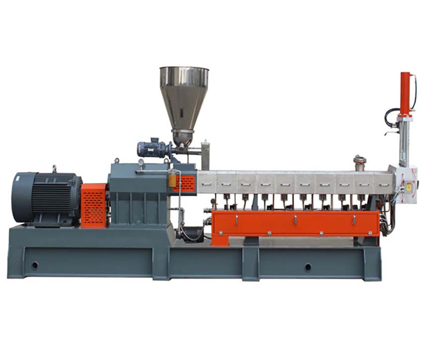 Twin screw granulator