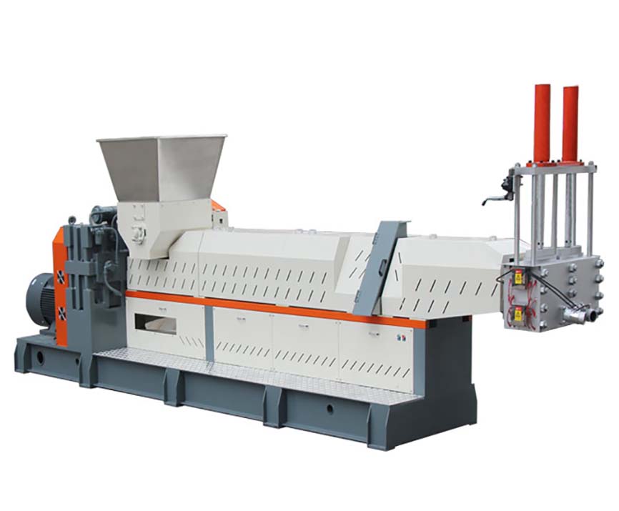 Forced feed granulator